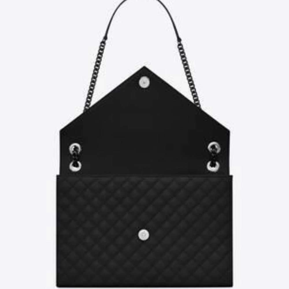 Saint Laurent
Envelope Medium in Quilted Grain De Poudre Embossed Leather - Picture 3 of 14